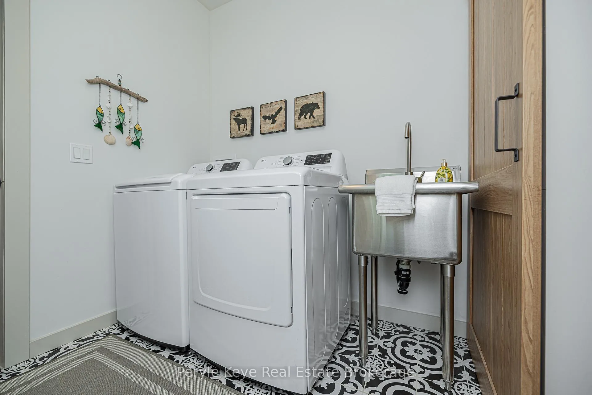 Photo 21 of 14 Milton Street, Bracebridge — HOMEH