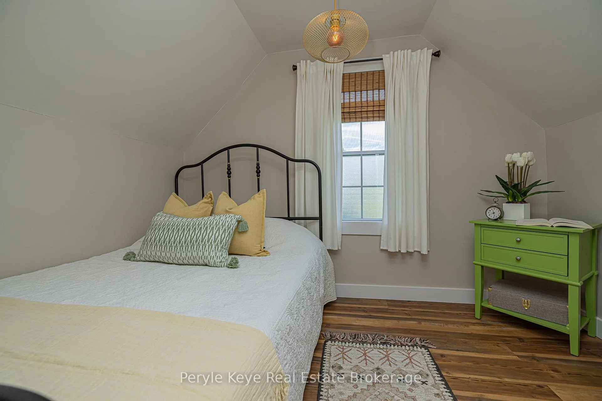 Photo 26 of 14 Milton Street, Bracebridge — HOMEH