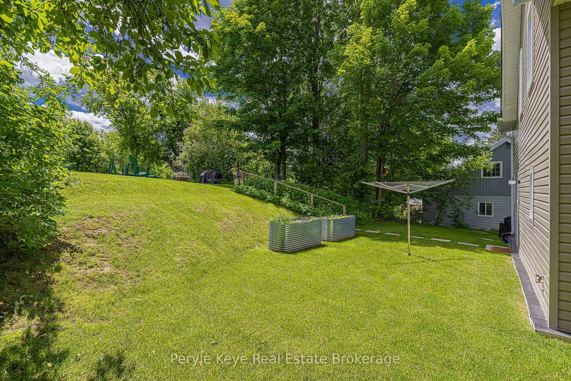 Photo 34 of 14 Milton Street, Bracebridge — HOMEH