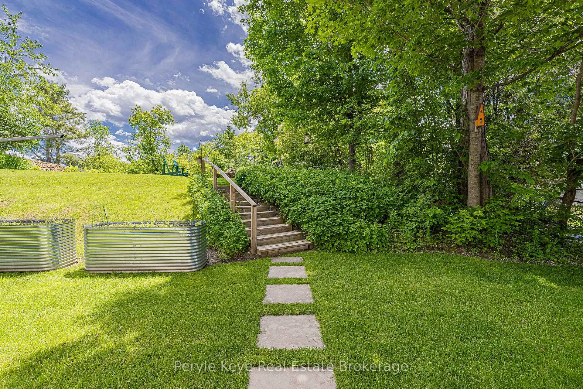 Photo 35 of 14 Milton Street, Bracebridge — HOMEH