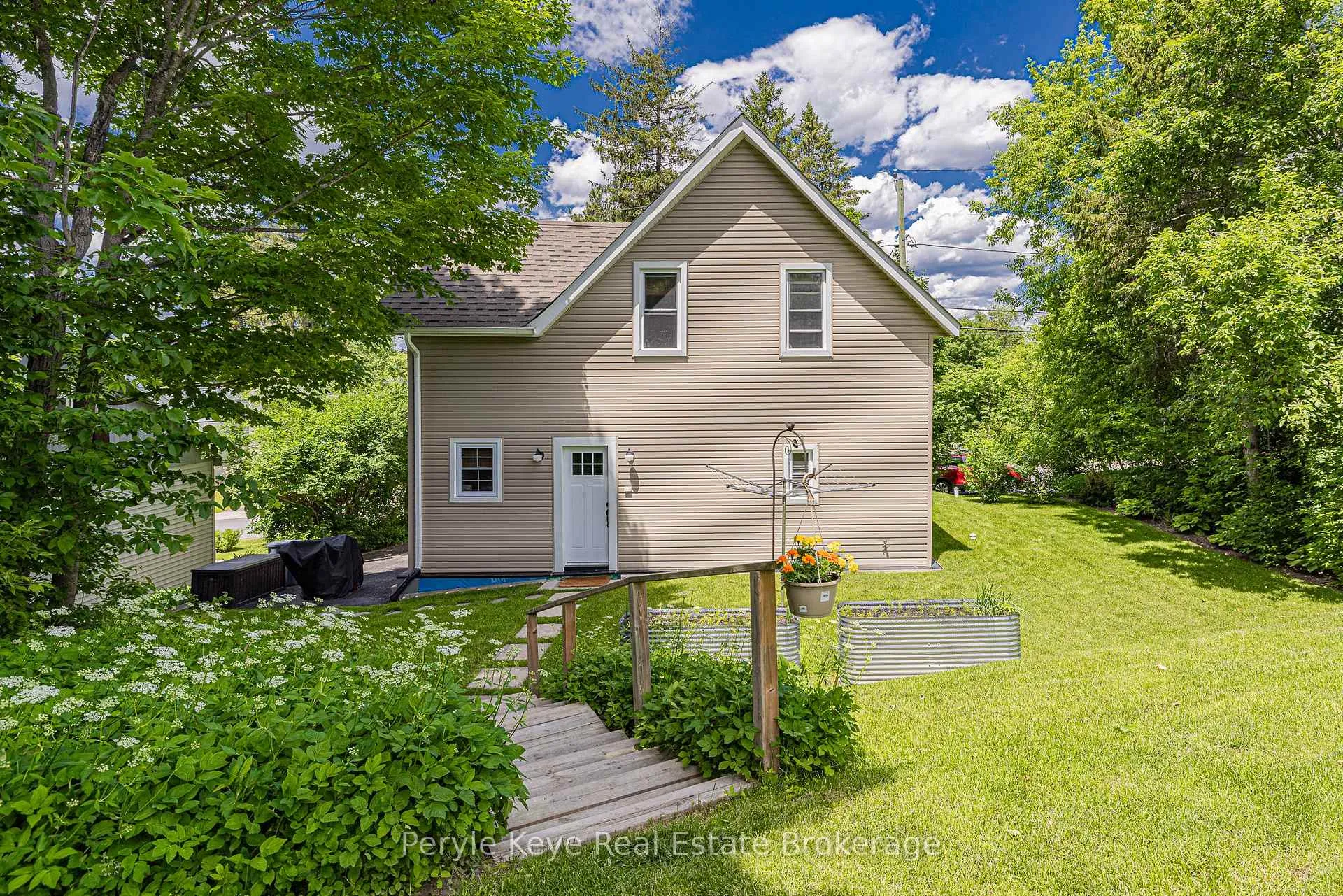 Photo 38 of 14 Milton Street, Bracebridge — HOMEH