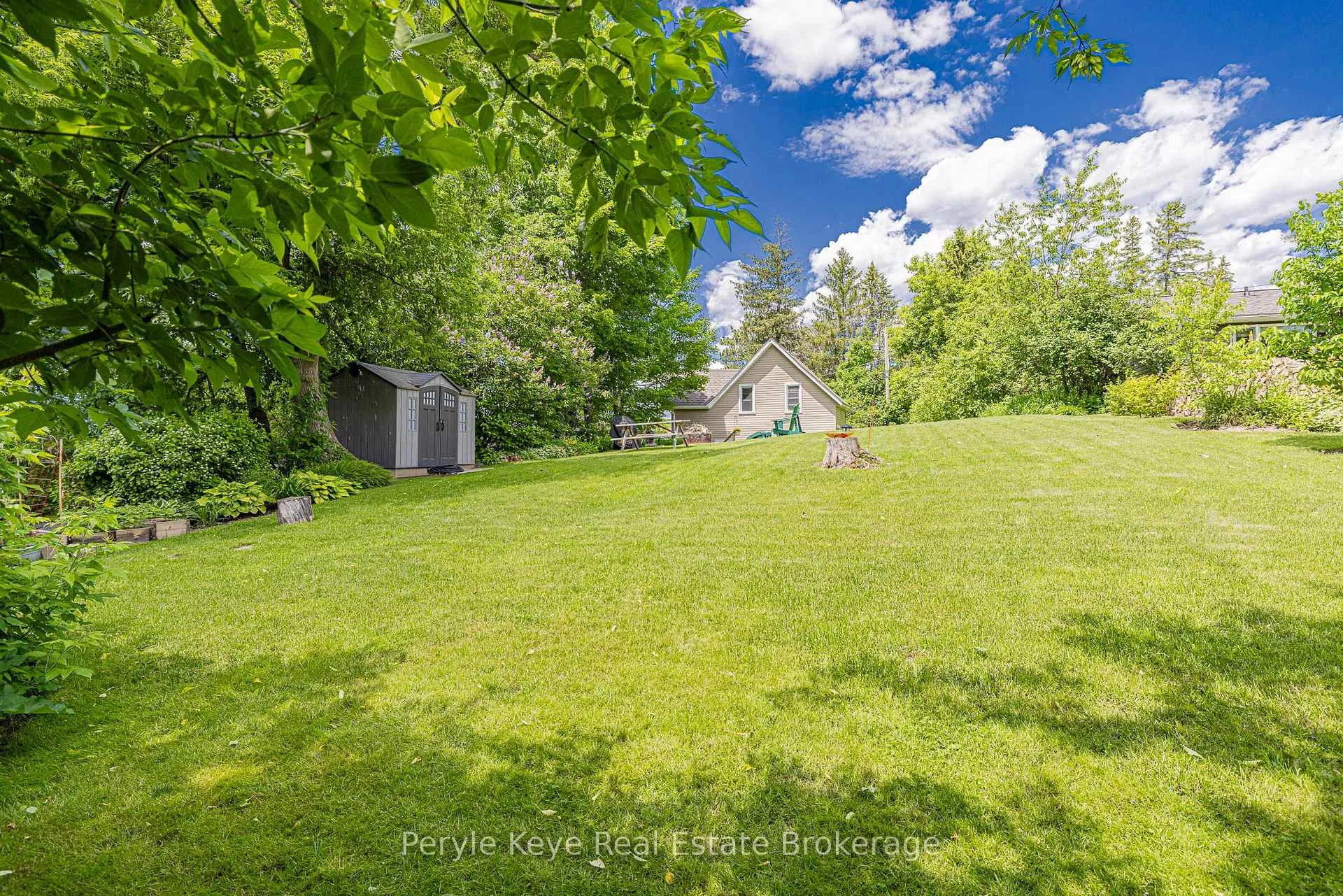 Photo 42 of 14 Milton Street, Bracebridge — HOMEH