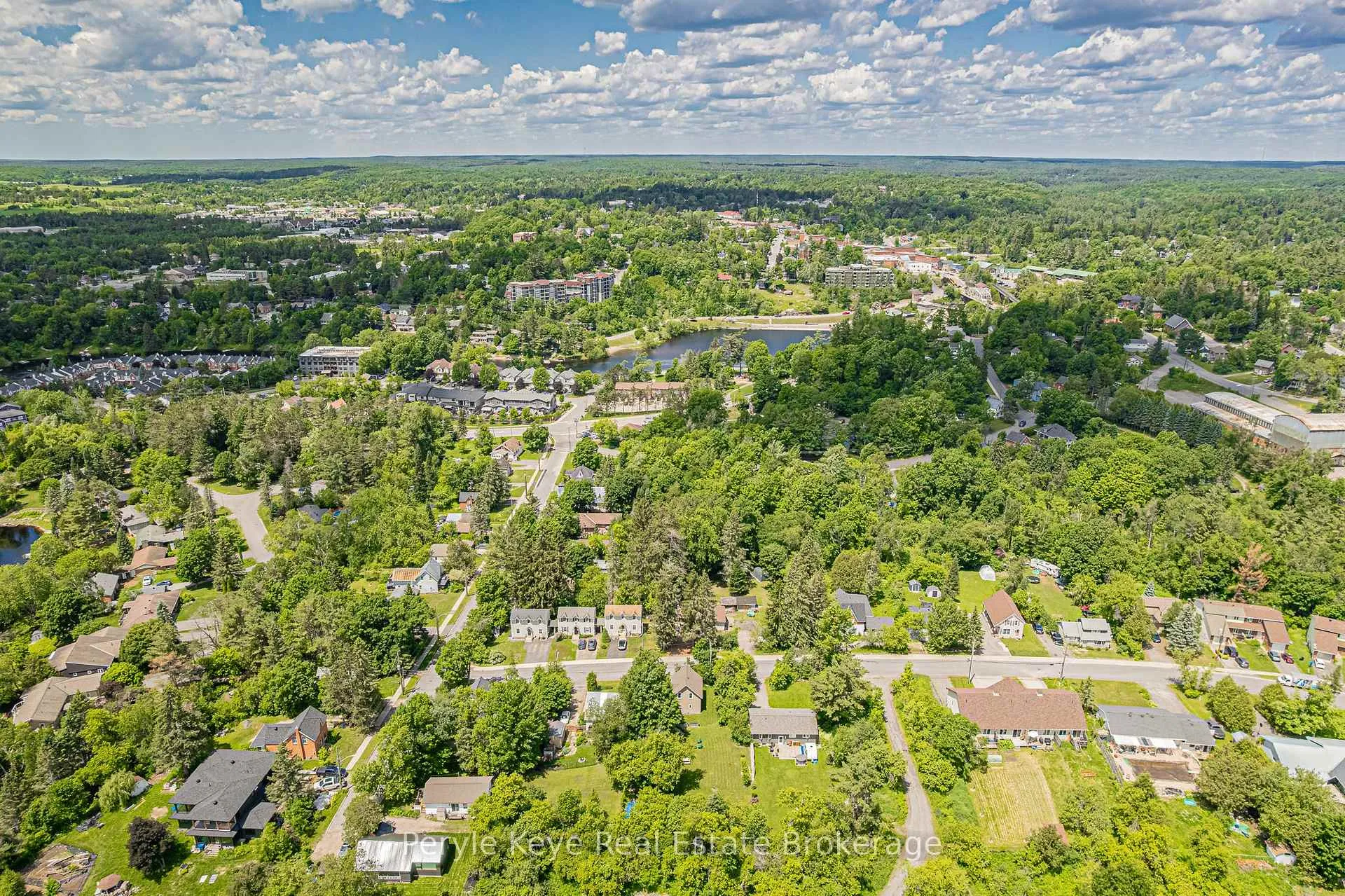Photo 48 of 14 Milton Street, Bracebridge — HOMEH