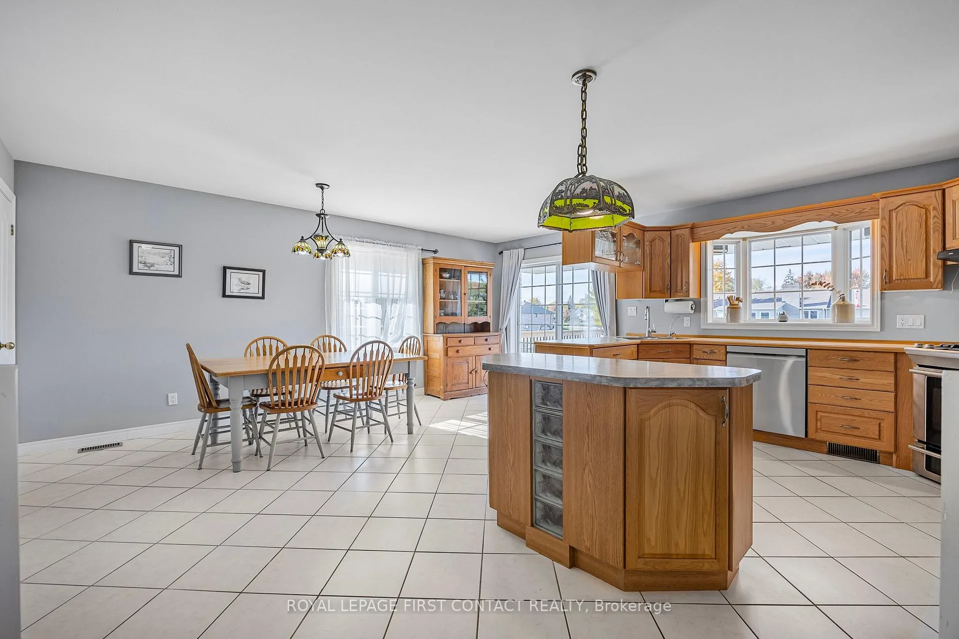 Photo 9 of 93 Bayshore Drive, Ramara, Rural Ramara — HOMEH
