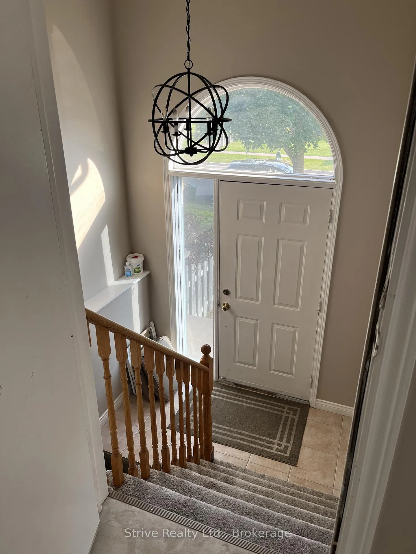 Photo 2 of 1013 Attersley Drive, Oshawa, Pinecrest — HOMEH