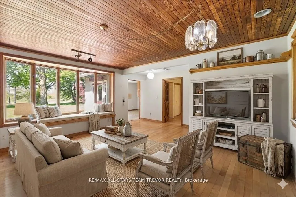 Photo 2 of 406 Mount Pleasant Trail, Georgina, Belhaven — HOMEH