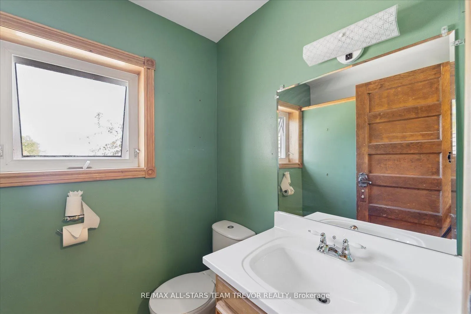 Photo 17 of 406 Mount Pleasant Trail, Georgina, Belhaven — HOMEH