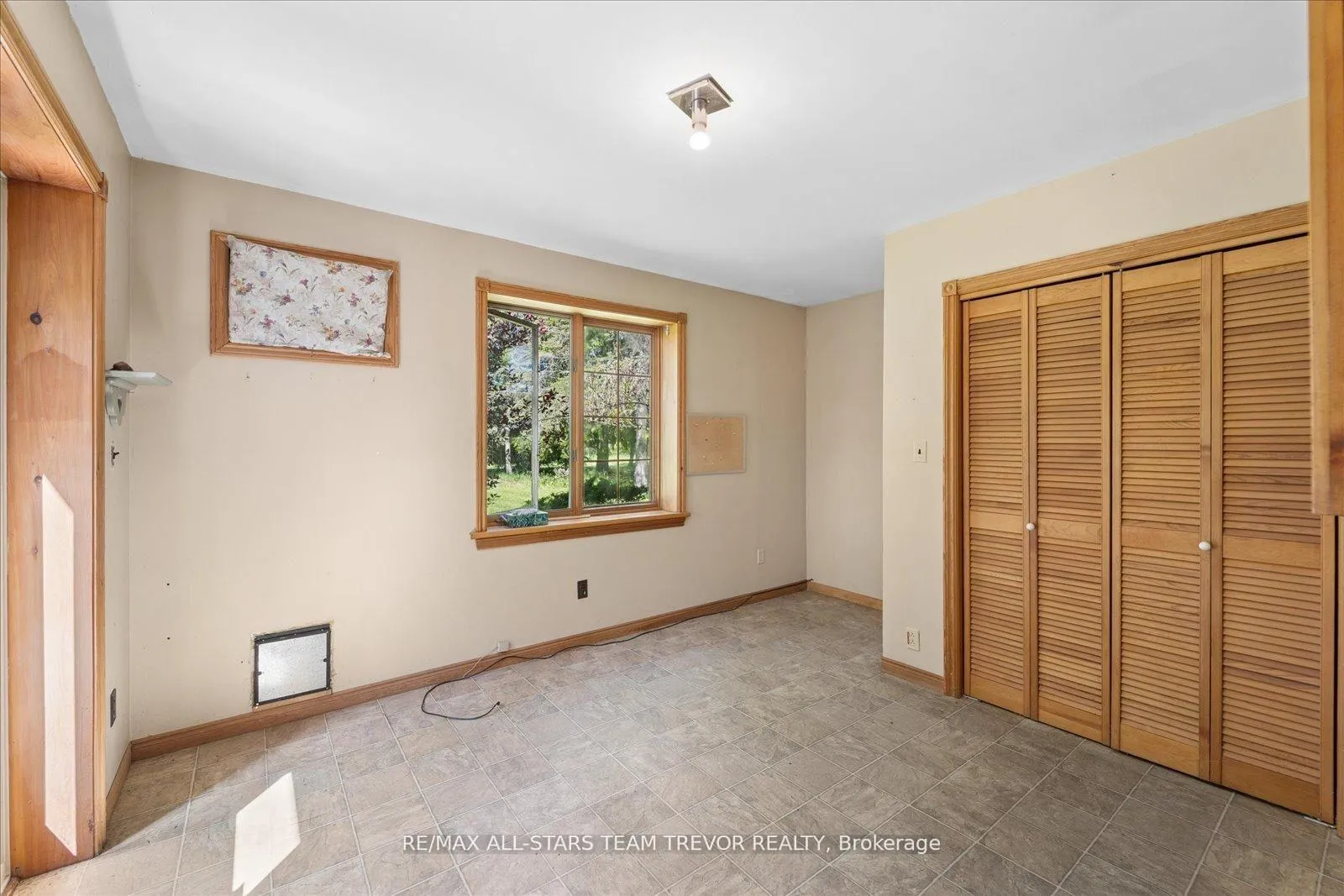 Photo 21 of 406 Mount Pleasant Trail, Georgina, Belhaven — HOMEH