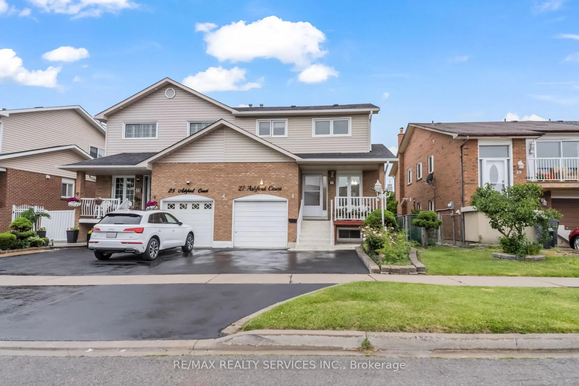 Photo 6 of 27 Ashford Court, Brampton, Brampton North — HOMEH