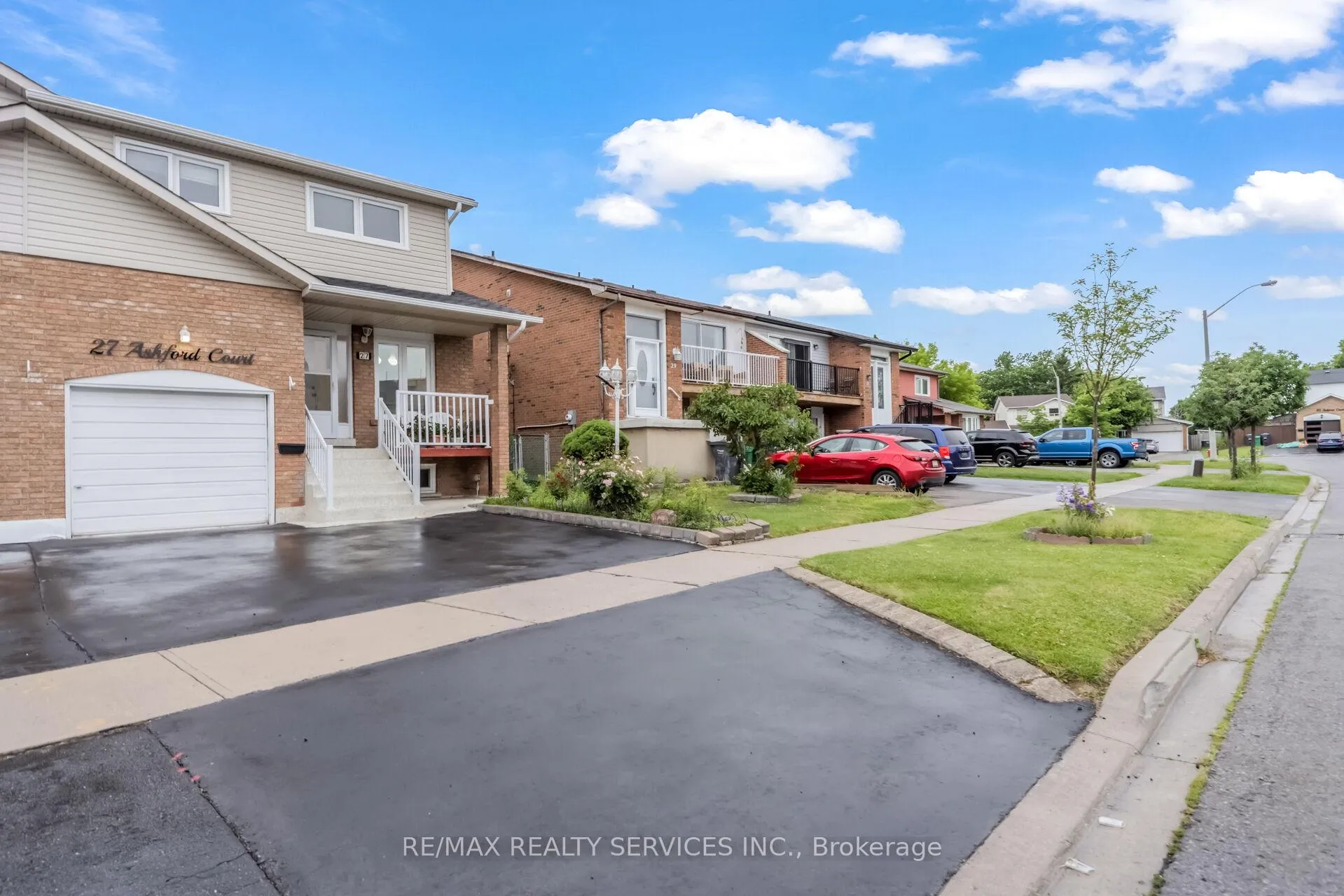Photo 7 of 27 Ashford Court, Brampton, Brampton North — HOMEH