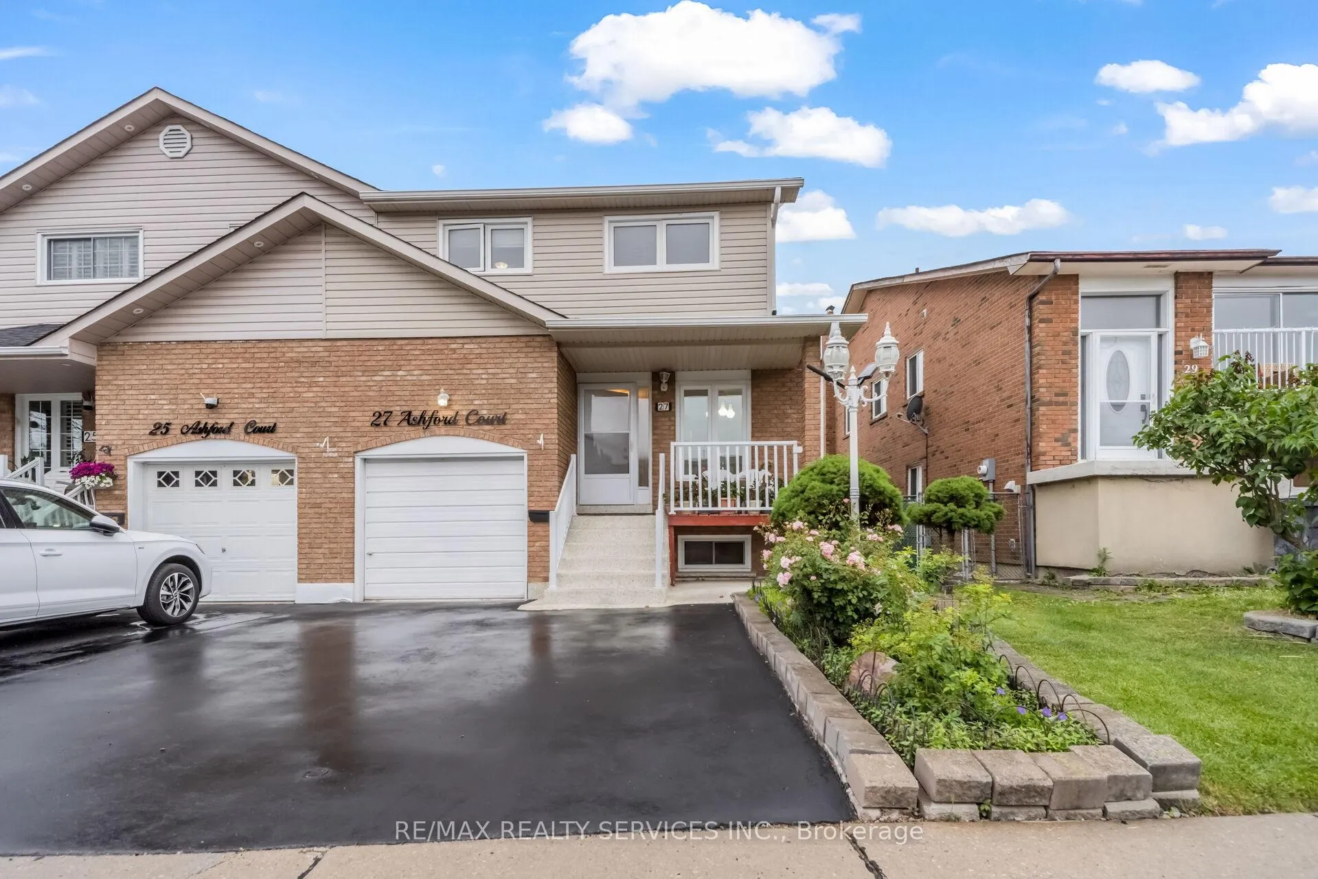 Photo 8 of 27 Ashford Court, Brampton, Brampton North — HOMEH