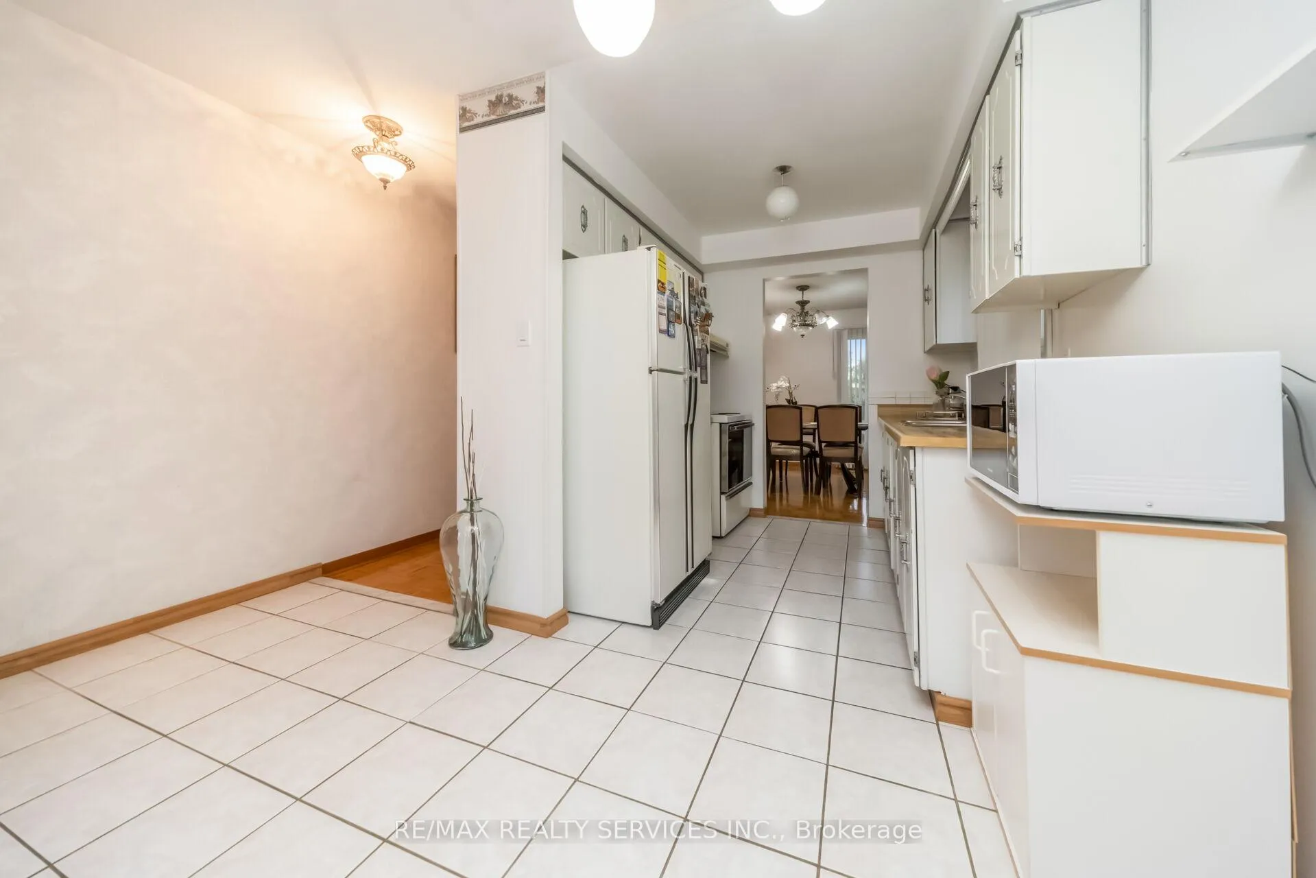 Photo 13 of 27 Ashford Court, Brampton, Brampton North — HOMEH