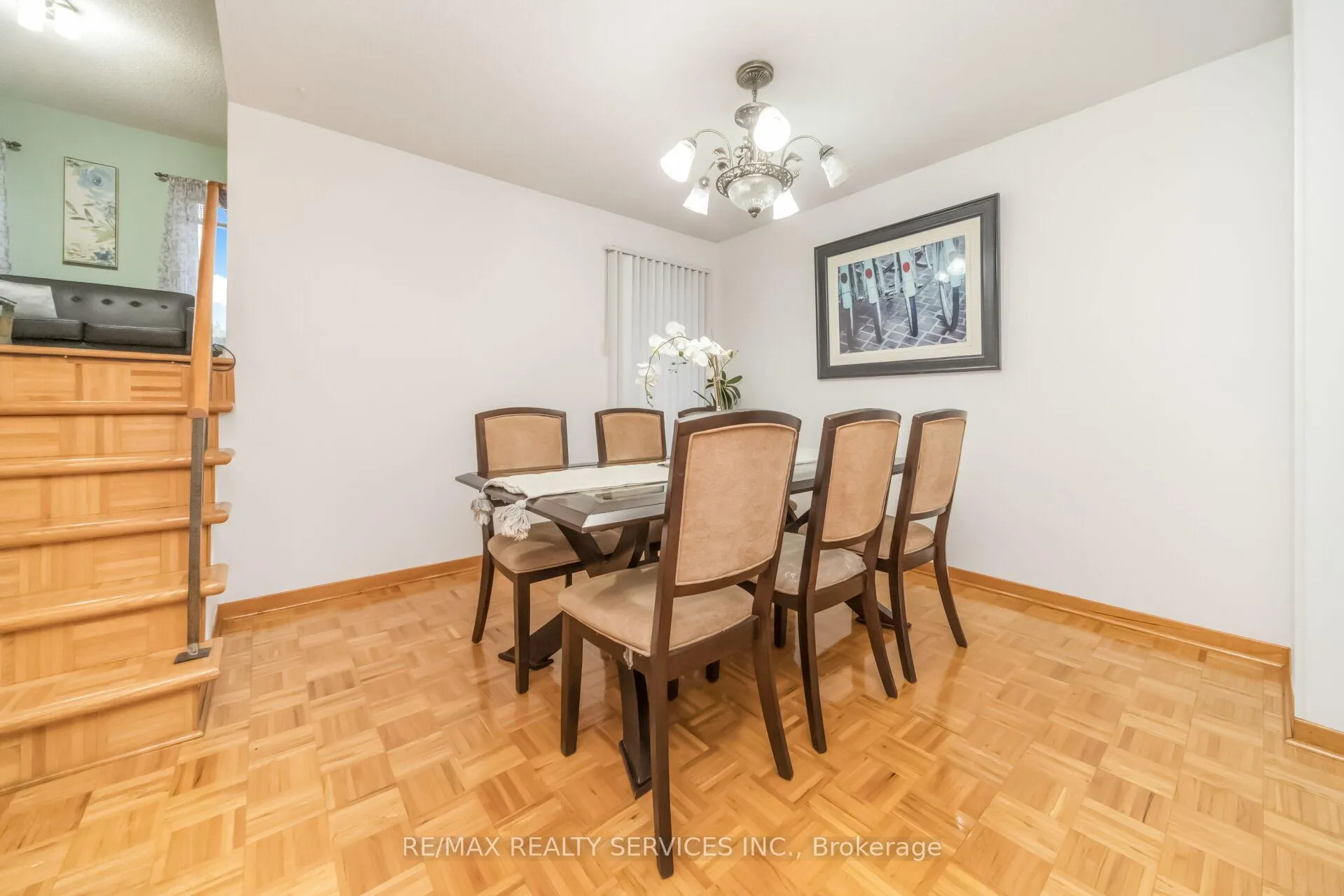 Photo 18 of 27 Ashford Court, Brampton, Brampton North — HOMEH