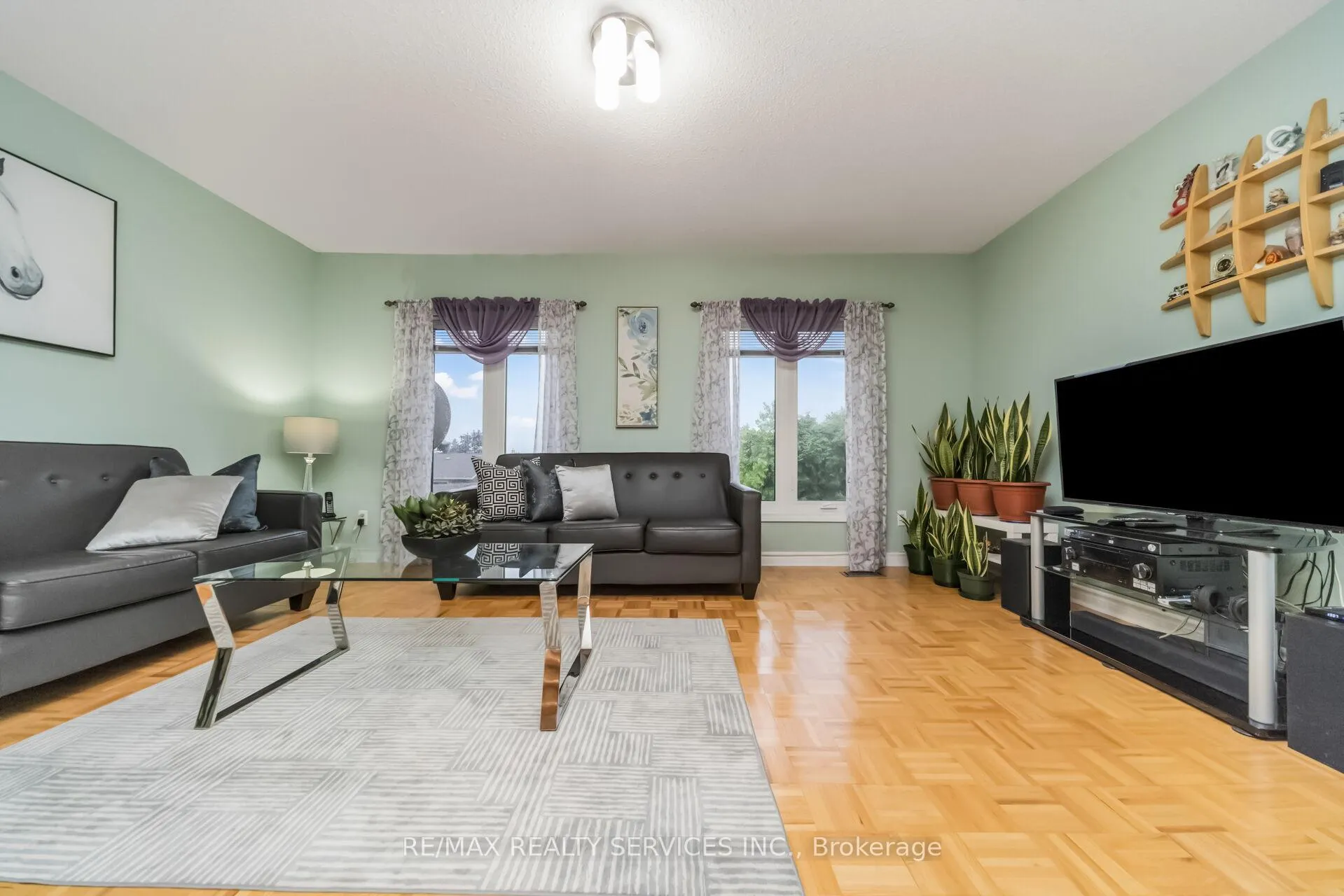 Photo 20 of 27 Ashford Court, Brampton, Brampton North — HOMEH