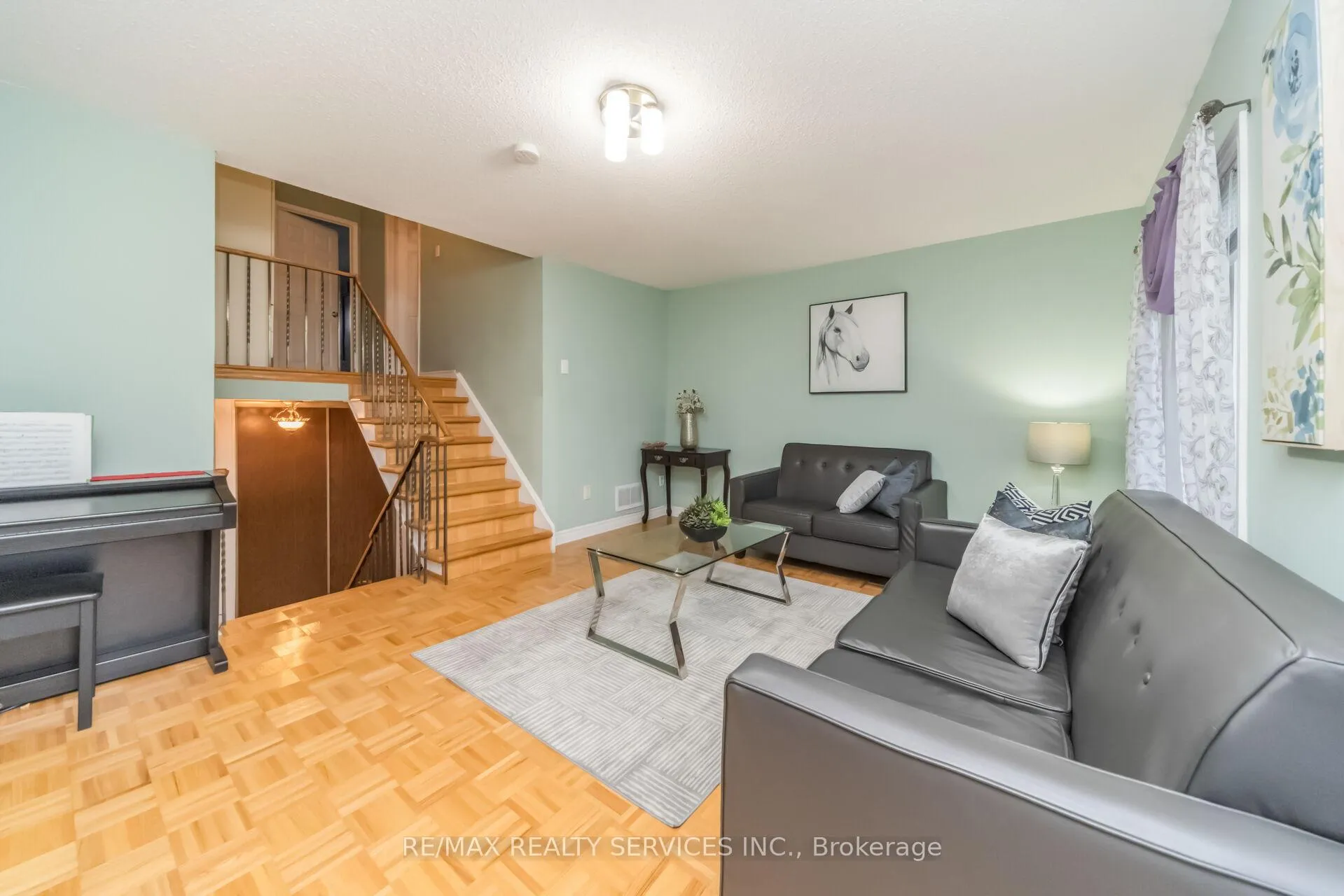Photo 22 of 27 Ashford Court, Brampton, Brampton North — HOMEH