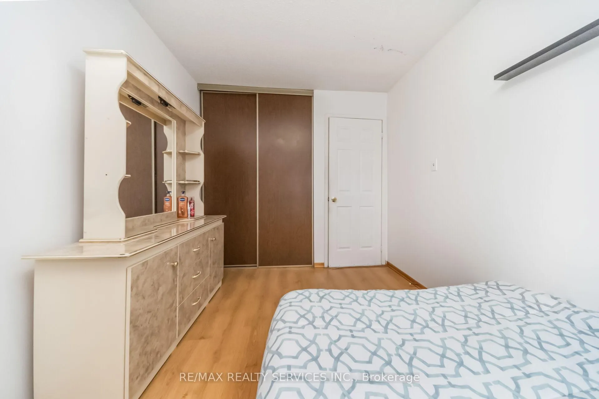 Photo 29 of 27 Ashford Court, Brampton, Brampton North — HOMEH