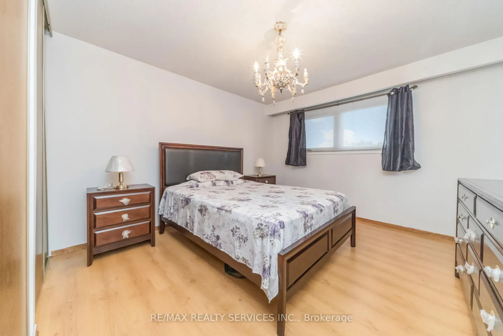 Photo 30 of 27 Ashford Court, Brampton, Brampton North — HOMEH