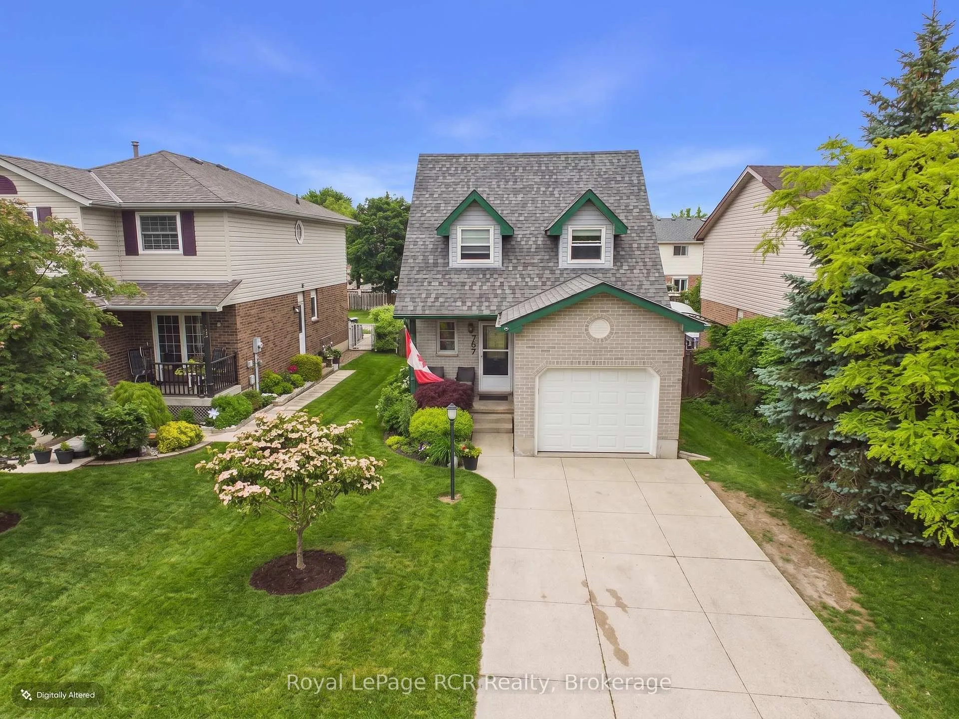 Photo 2 of 757 Mackendrick Drive, Kincardine — HOMEH