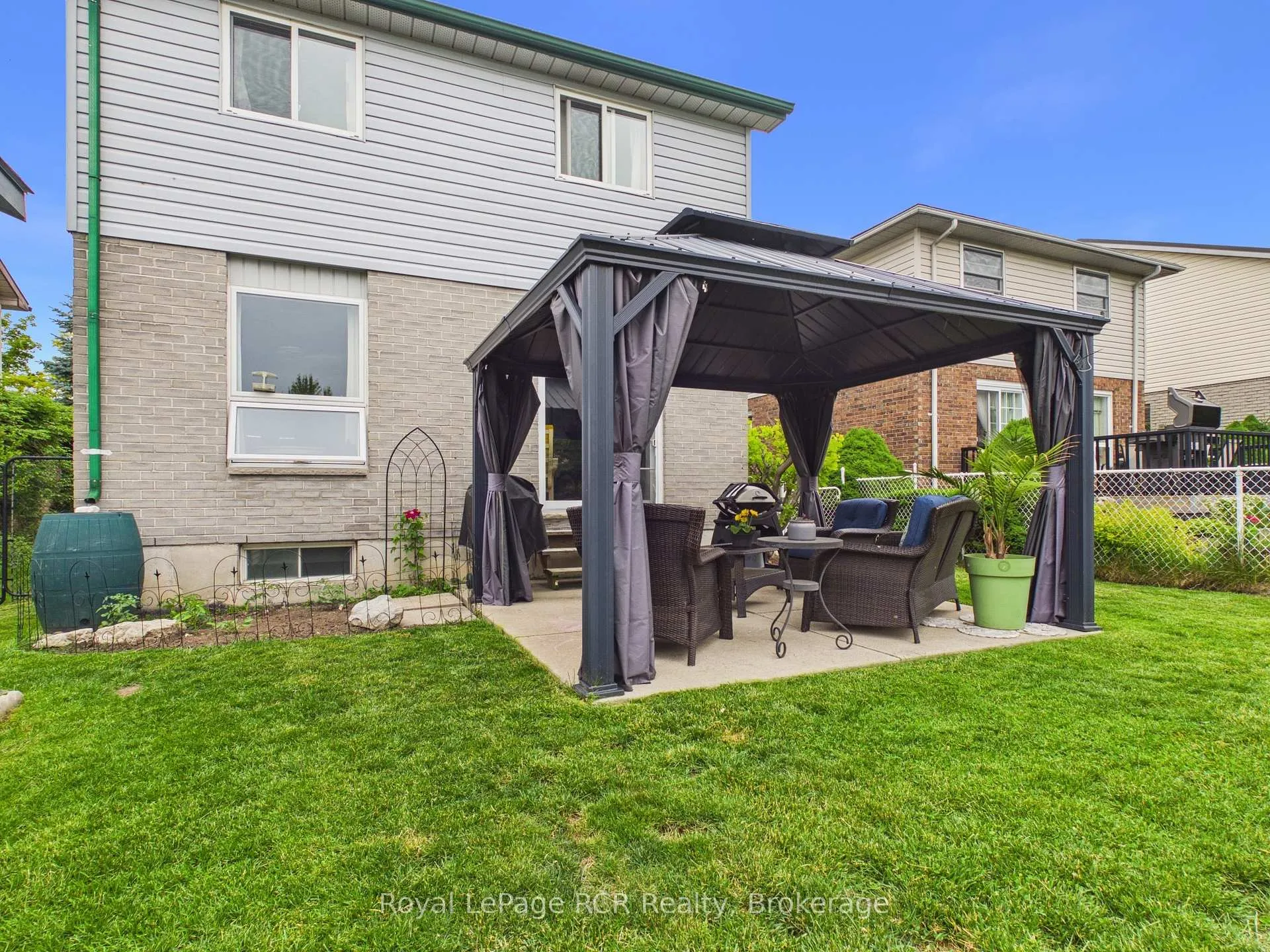 Photo 4 of 757 Mackendrick Drive, Kincardine — HOMEH