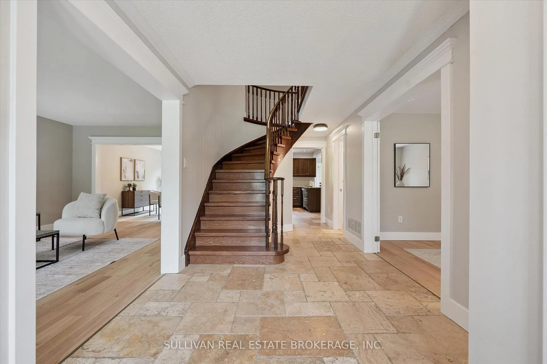 Photo 4 of 518 Grand Ridge Drive, Cambridge — HOMEH