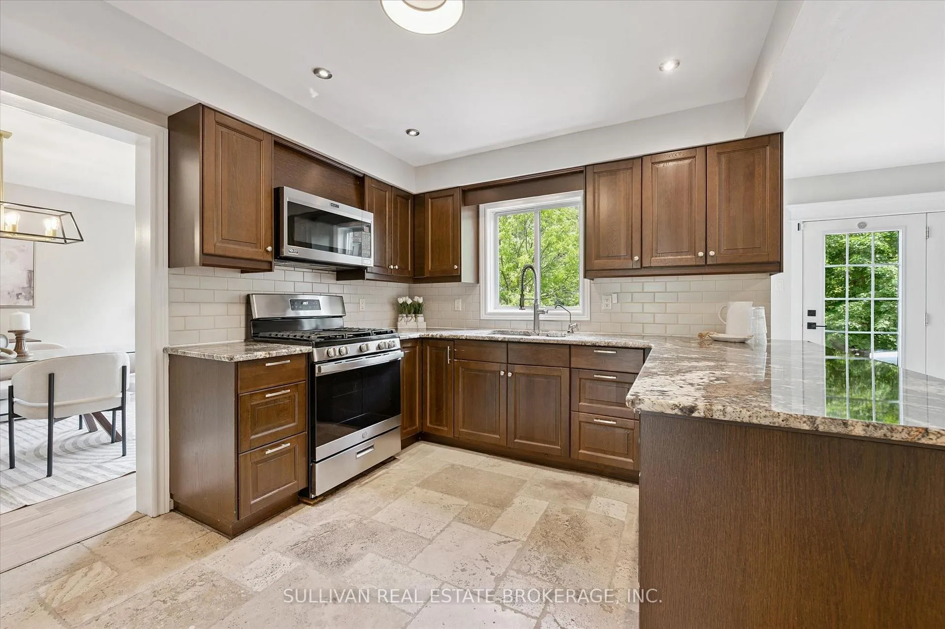 Photo 13 of 518 Grand Ridge Drive, Cambridge — HOMEH