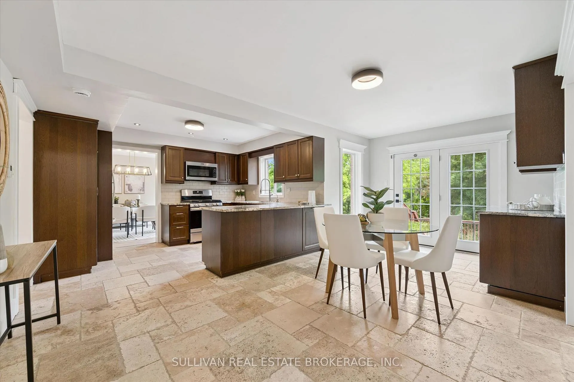 Photo 16 of 518 Grand Ridge Drive, Cambridge — HOMEH