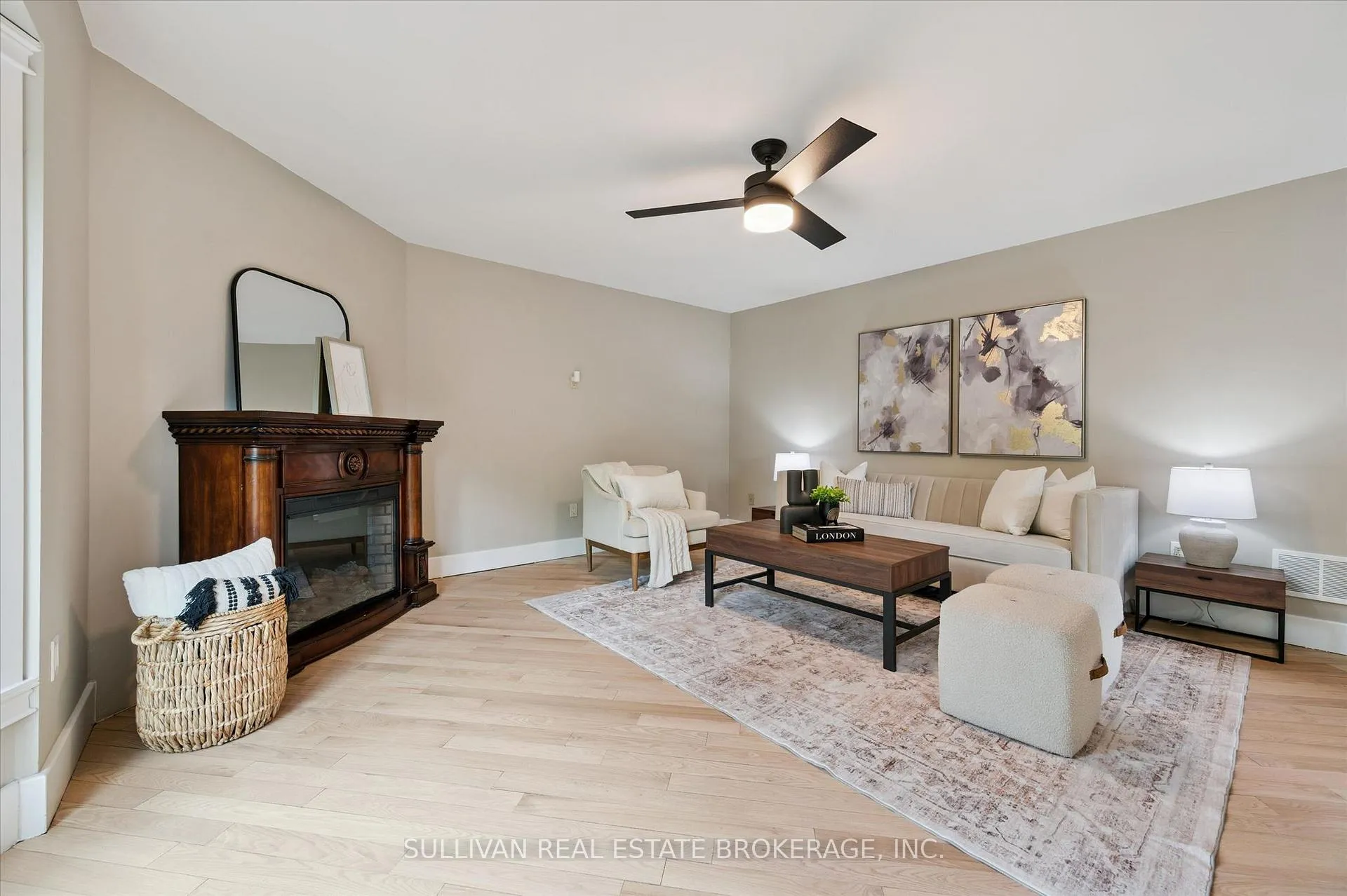 Photo 19 of 518 Grand Ridge Drive, Cambridge — HOMEH
