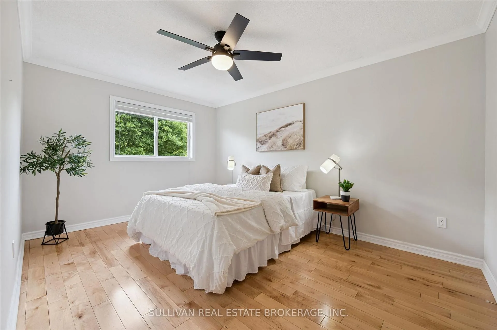 Photo 33 of 518 Grand Ridge Drive, Cambridge — HOMEH