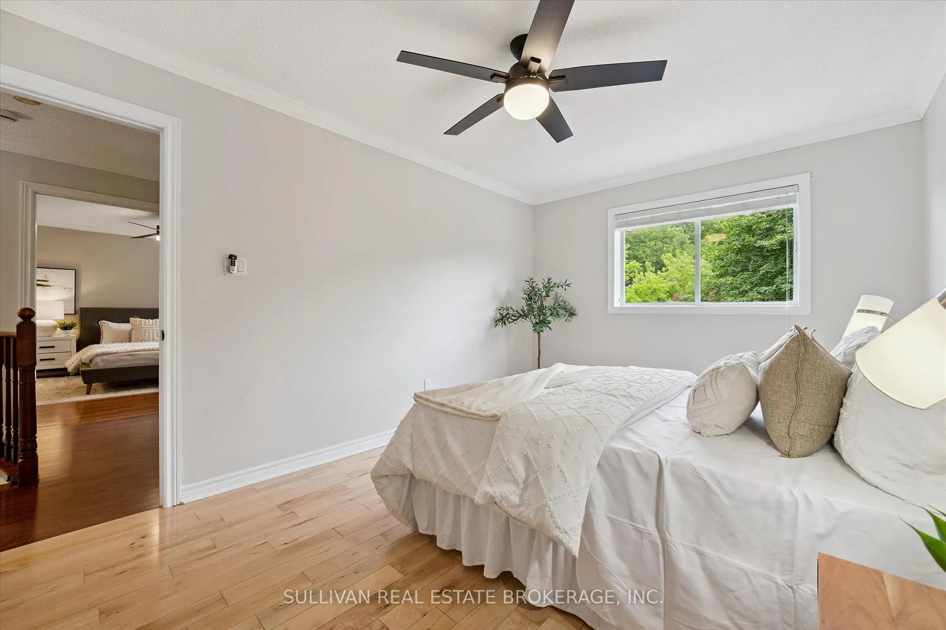 Photo 34 of 518 Grand Ridge Drive, Cambridge — HOMEH