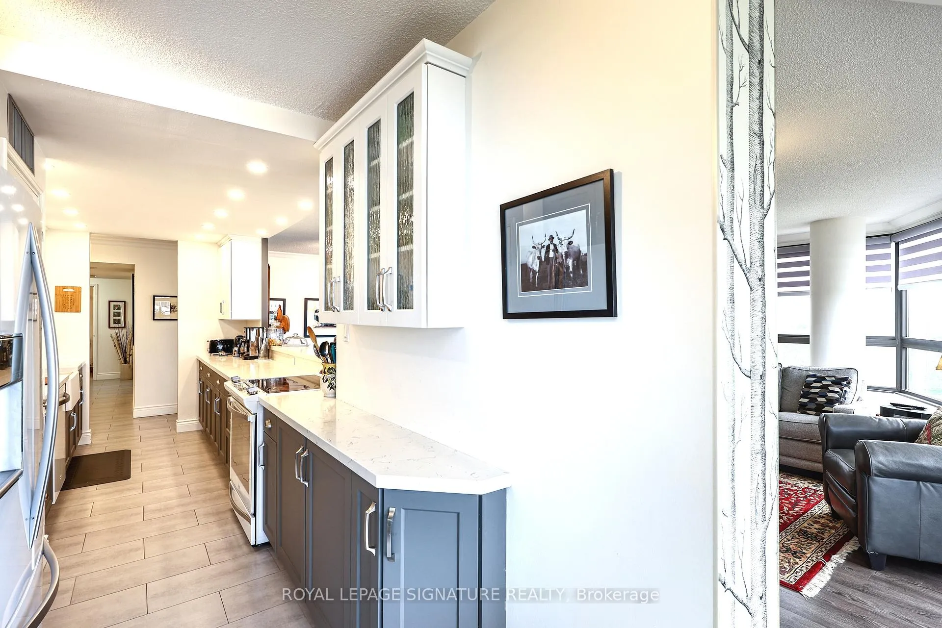 Photo 14 of Unit 907, 1300 Bloor Street, Mississauga, Applewood — HOMEH