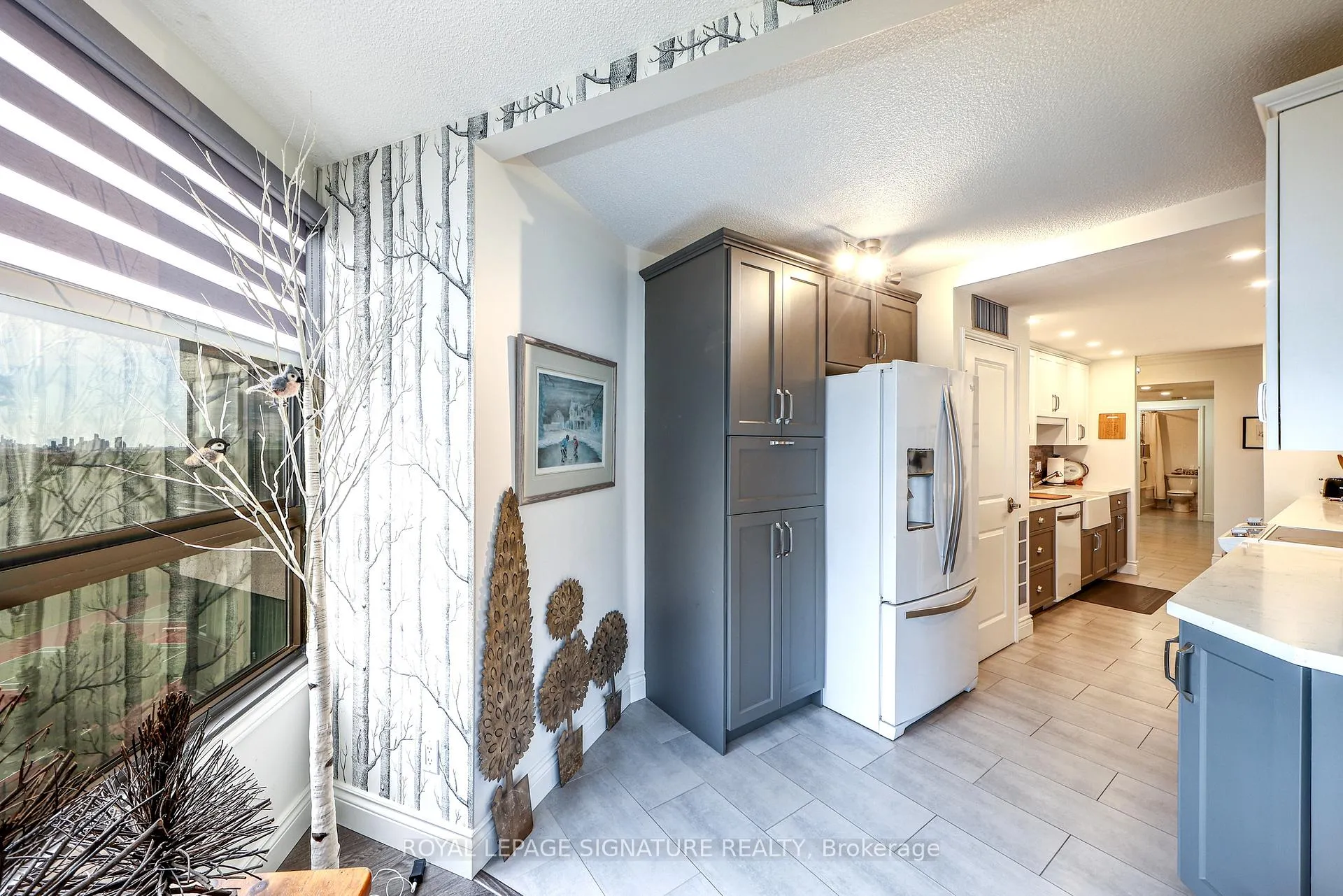 Photo 27 of Unit 907, 1300 Bloor Street, Mississauga, Applewood — HOMEH