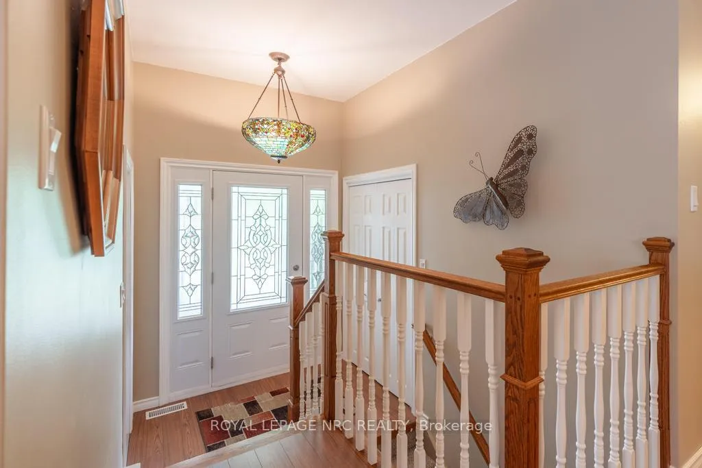 Photo 5 of 18 Cartier Drive, St. Catharines, Vine/Linwell — HOMEH