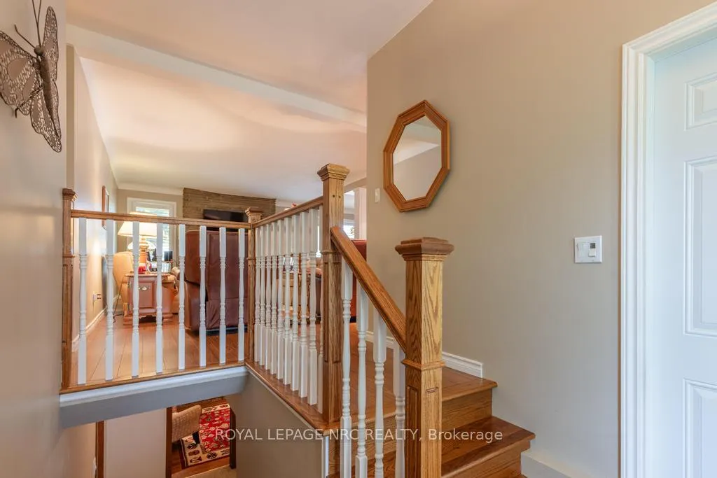 Photo 6 of 18 Cartier Drive, St. Catharines, Vine/Linwell — HOMEH