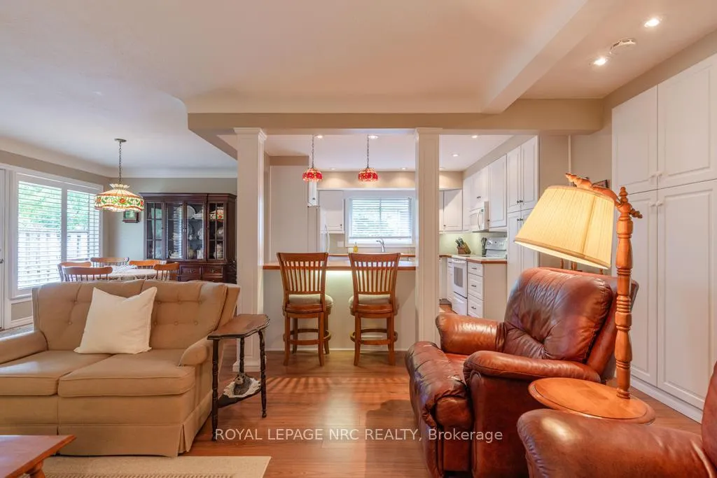 Photo 9 of 18 Cartier Drive, St. Catharines, Vine/Linwell — HOMEH