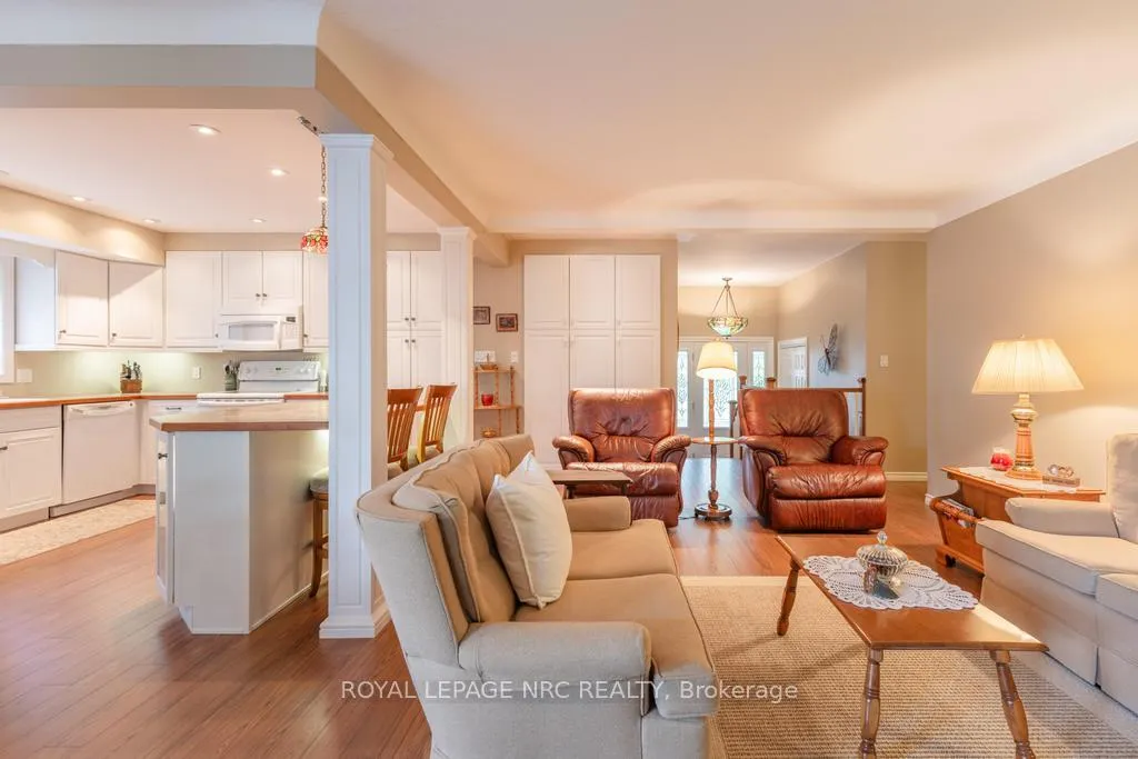 Photo 10 of 18 Cartier Drive, St. Catharines, Vine/Linwell — HOMEH