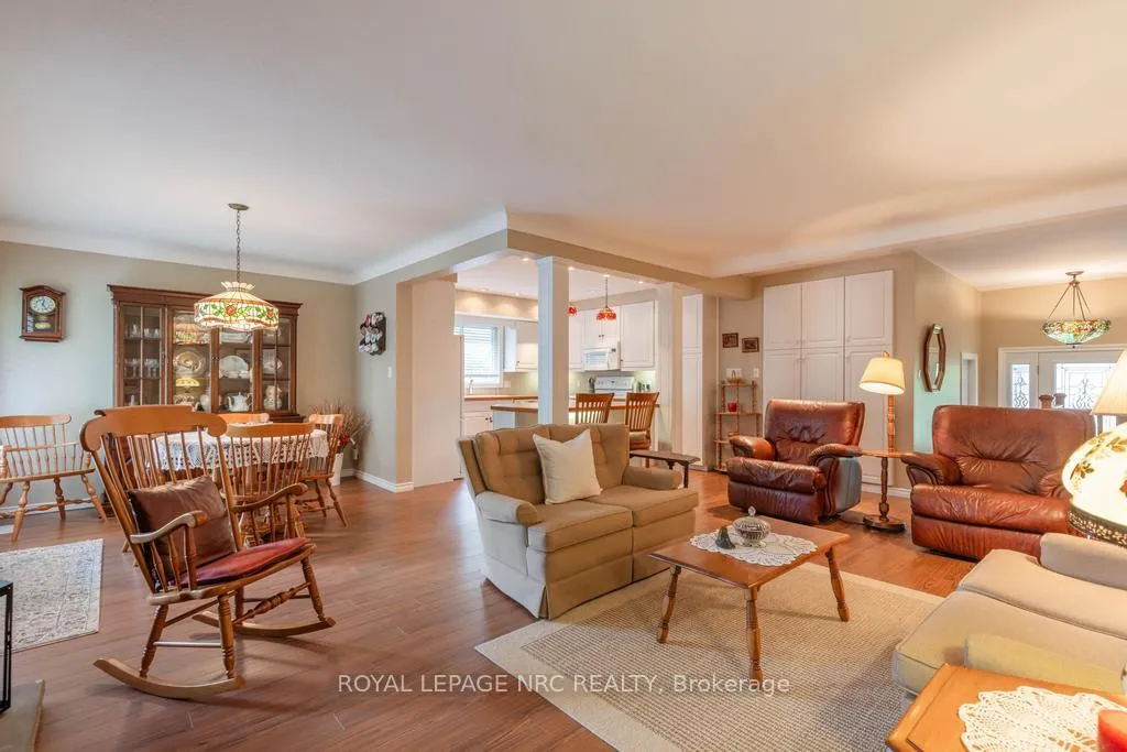 Photo 11 of 18 Cartier Drive, St. Catharines, Vine/Linwell — HOMEH