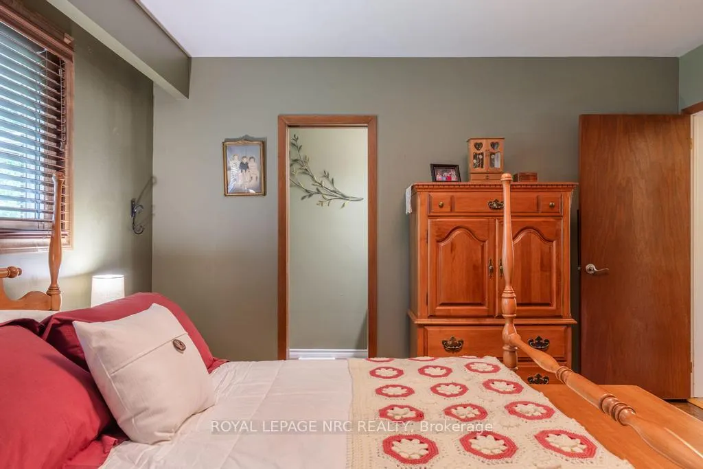 Photo 16 of 18 Cartier Drive, St. Catharines, Vine/Linwell — HOMEH