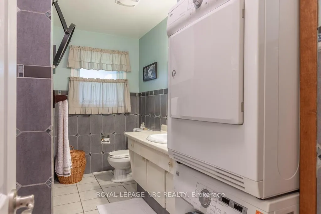 Photo 20 of 18 Cartier Drive, St. Catharines, Vine/Linwell — HOMEH