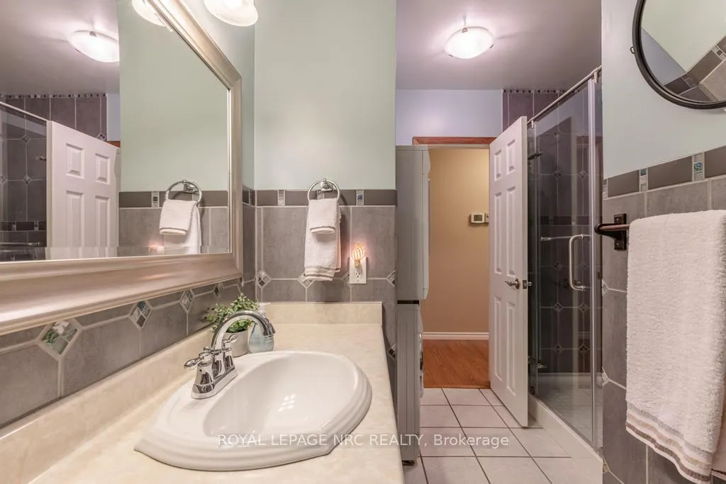 Photo 22 of 18 Cartier Drive, St. Catharines, Vine/Linwell — HOMEH