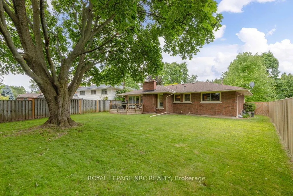 Photo 30 of 18 Cartier Drive, St. Catharines, Vine/Linwell — HOMEH
