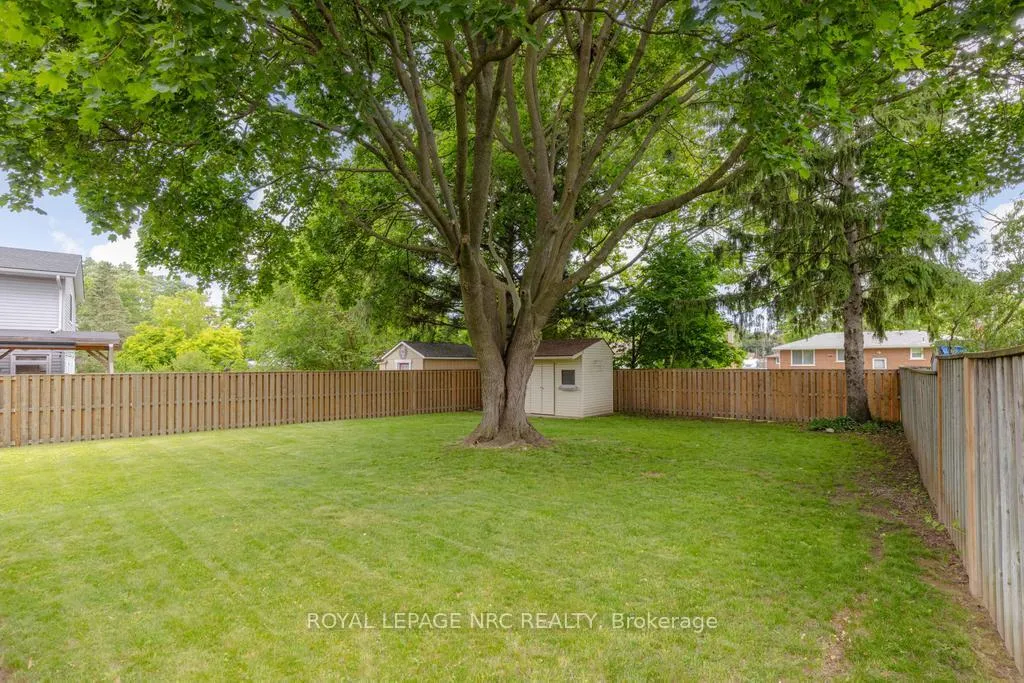 Photo 33 of 18 Cartier Drive, St. Catharines, Vine/Linwell — HOMEH