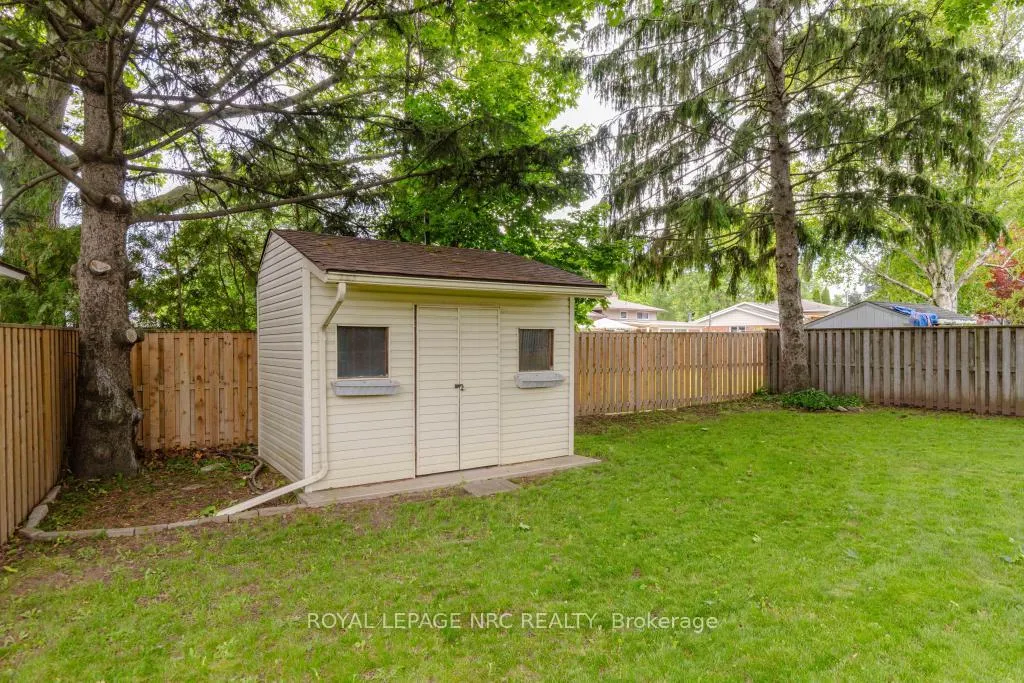 Photo 34 of 18 Cartier Drive, St. Catharines, Vine/Linwell — HOMEH