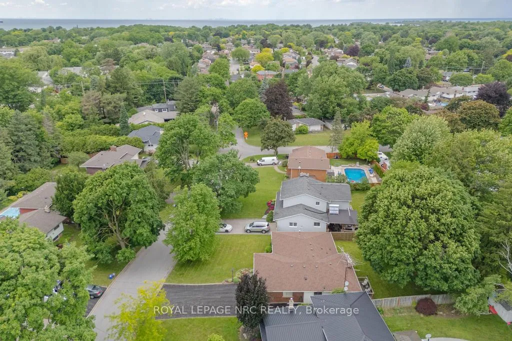 Photo 36 of 18 Cartier Drive, St. Catharines, Vine/Linwell — HOMEH