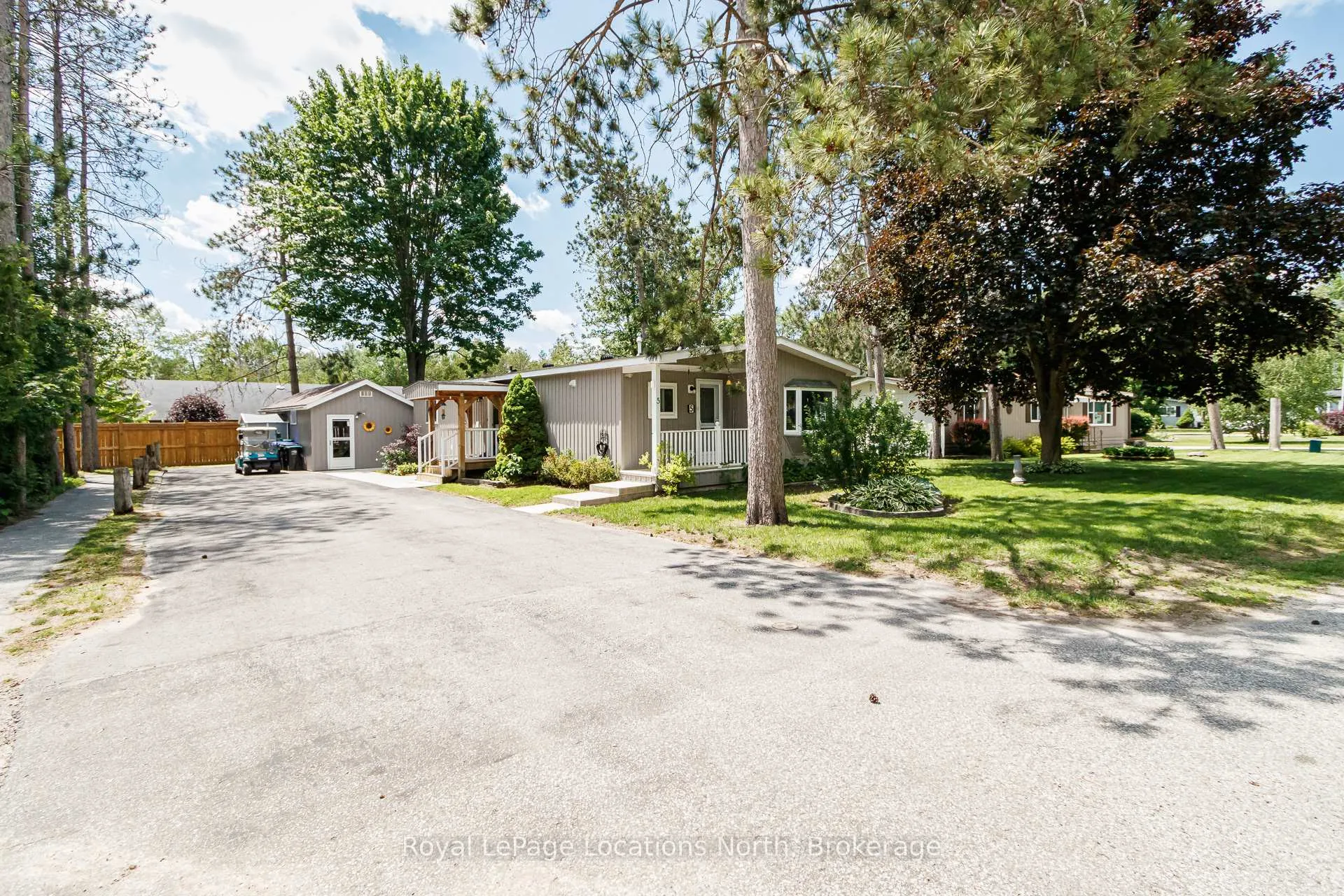 Photo 3 of Unit 5, 5 Golf Avenue SW, Wasaga Beach — HOMEH