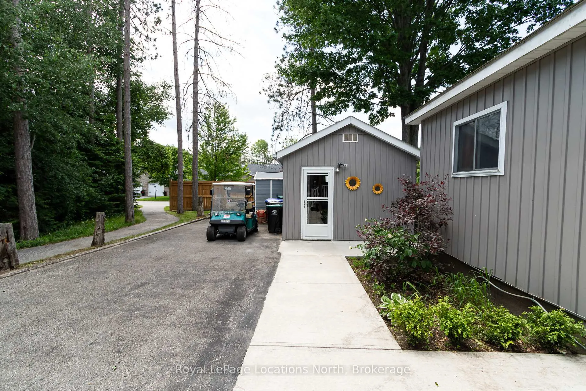 Photo 7 of Unit 5, 5 Golf Avenue SW, Wasaga Beach — HOMEH