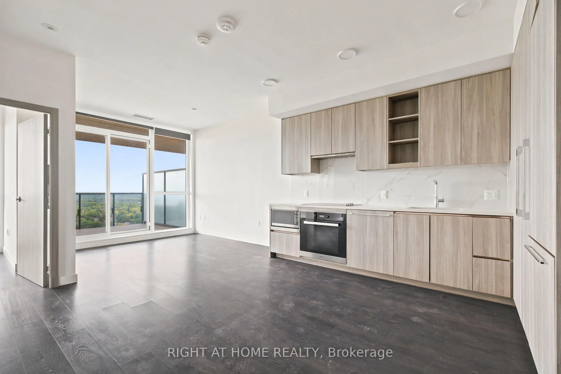 Photo 7 of Unit 2107, 25 McMahon Drive, North York, Bayview Village — HOMEH