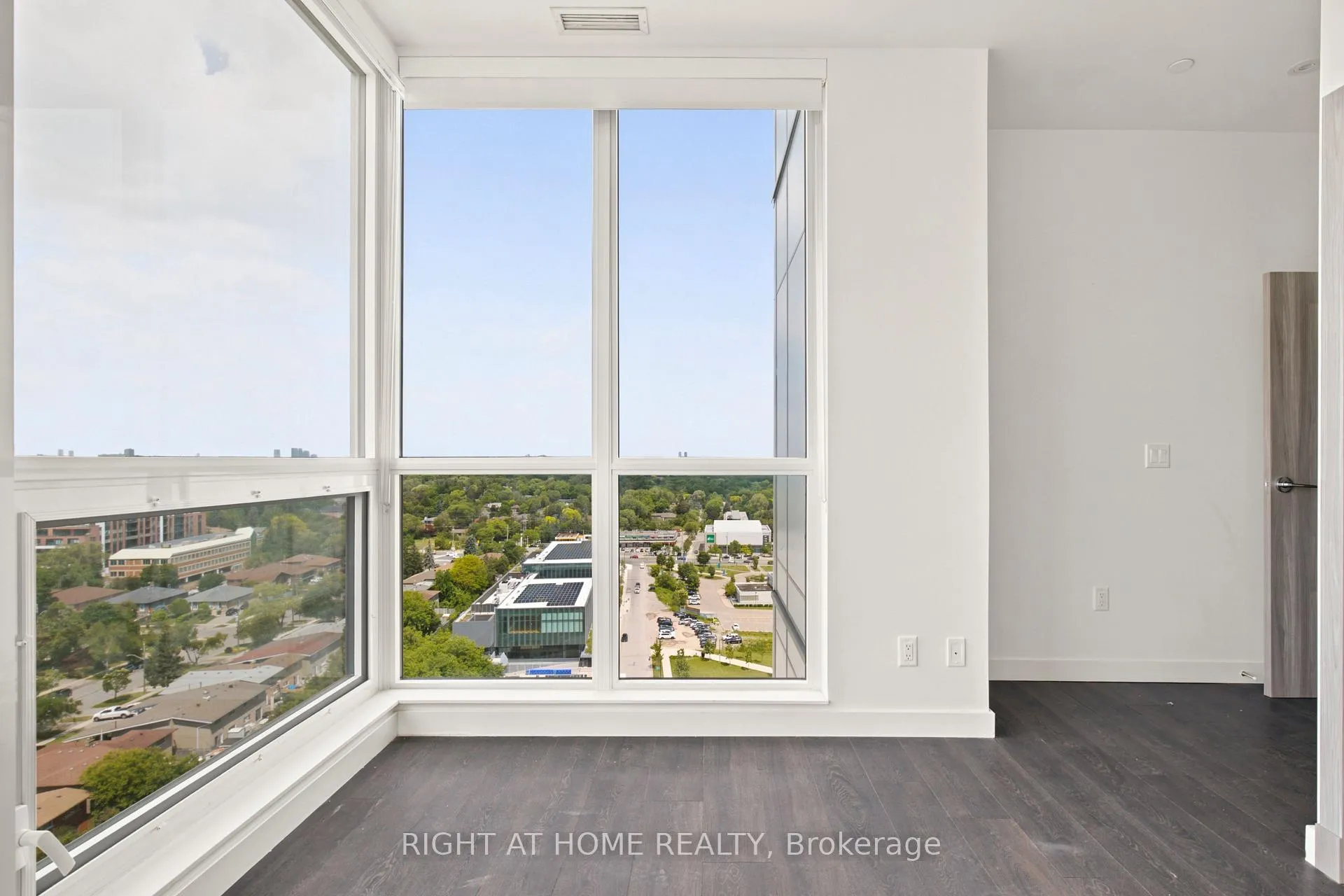 Photo 16 of Unit 2107, 25 McMahon Drive, North York, Bayview Village — HOMEH