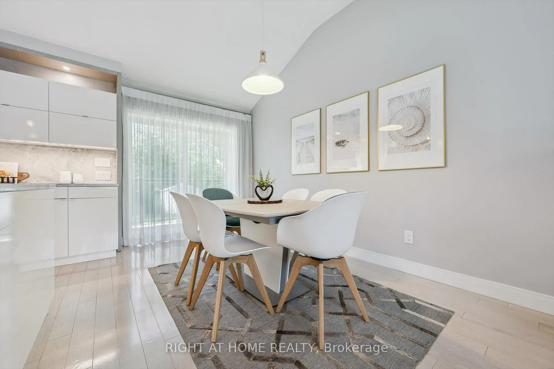 Photo 8 of 2486 Edenhurst Drive, Mississauga, Cooksville — HOMEH