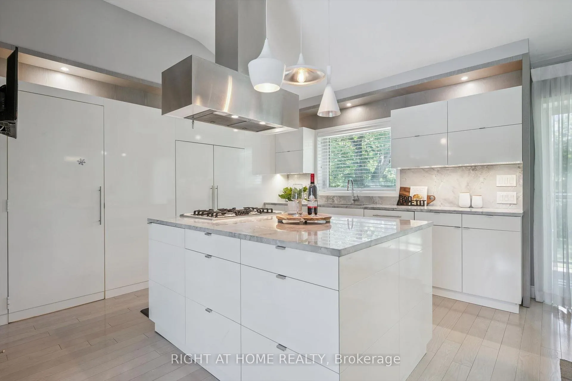Photo 9 of 2486 Edenhurst Drive, Mississauga, Cooksville — HOMEH