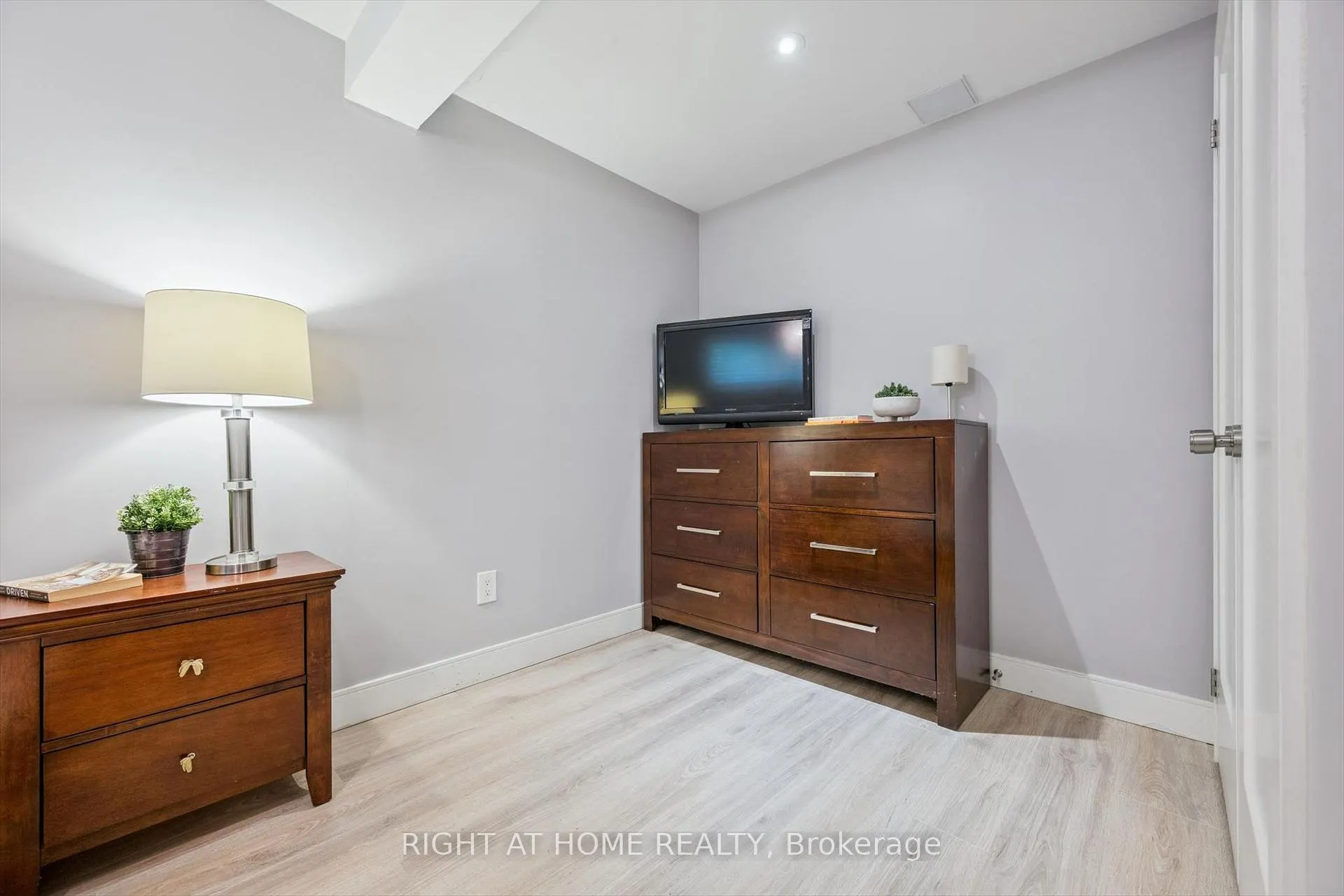 Photo 27 of 2486 Edenhurst Drive, Mississauga, Cooksville — HOMEH